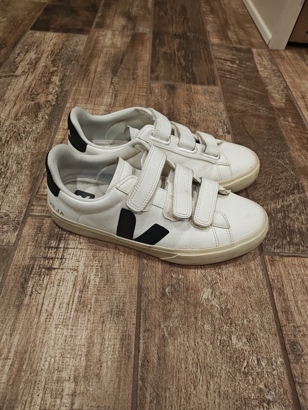 Veja Velcro Sneakers 10